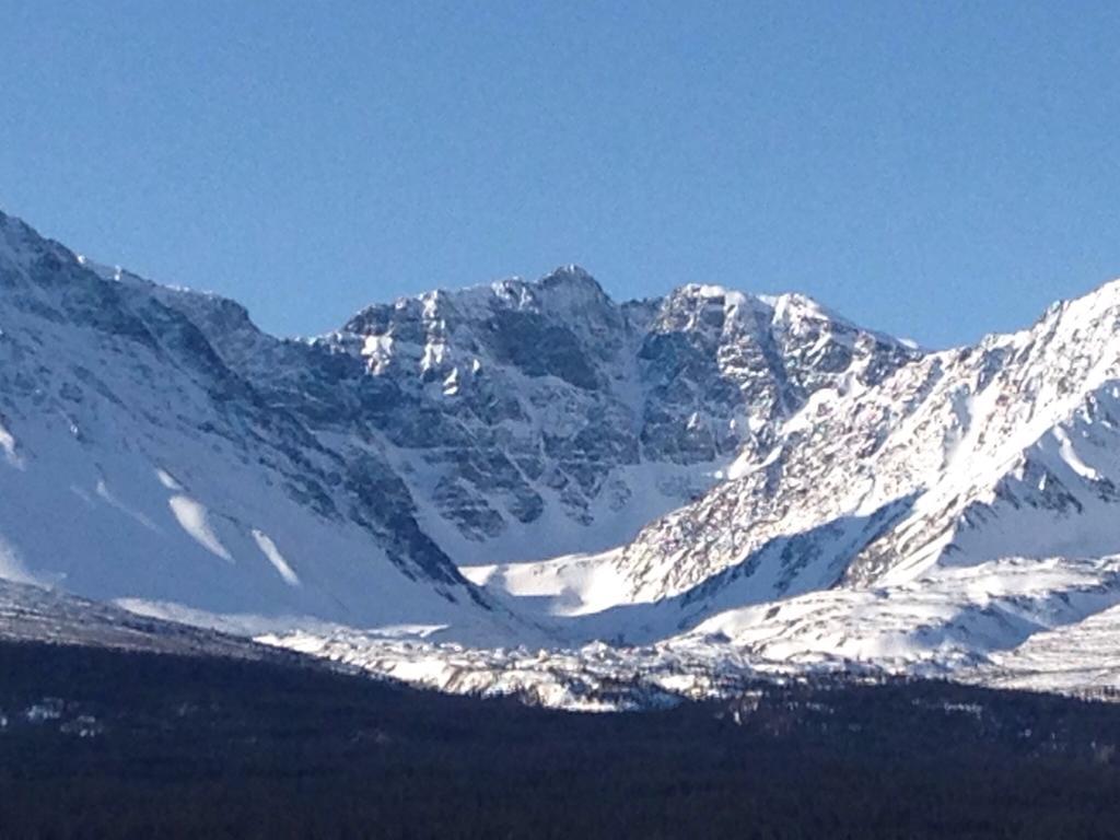 Parkside Inn Haines Junction Exteriör bild