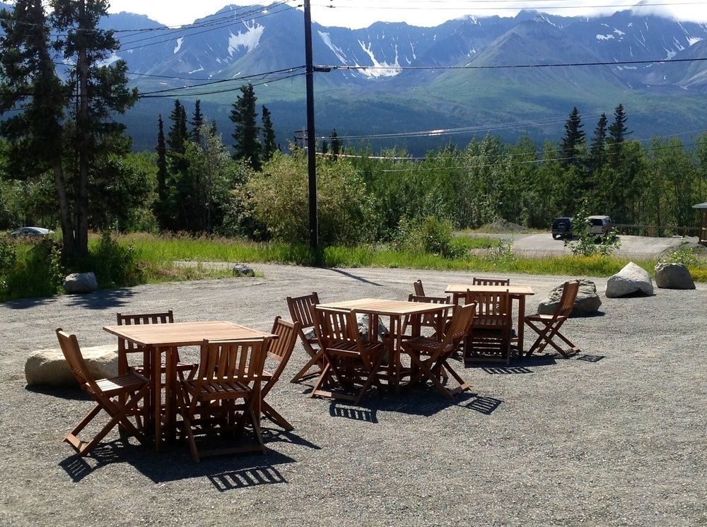 Parkside Inn Haines Junction Exteriör bild